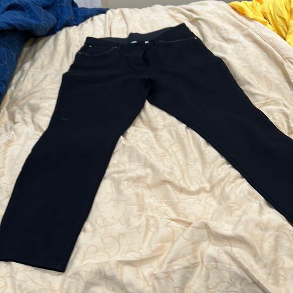 So slimming black jeans w/ leather piping on front pockets size 2.5 - Picture 1 of 5